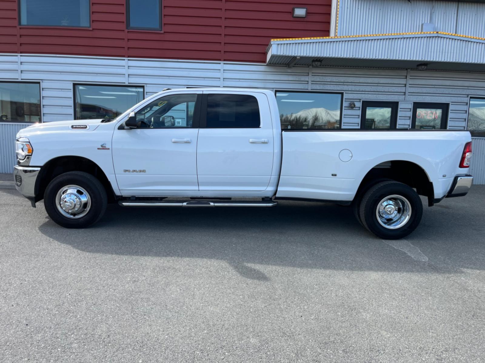2022 WHITE /Black RAM 3500 BIG HORN (3C63RRHL6NG) with an 6.7L engine, Automatic transmission, located at 1960 Industrial Drive, Wasilla, 99654, (907) 274-2277, 61.573475, -149.400146 - Photo #1